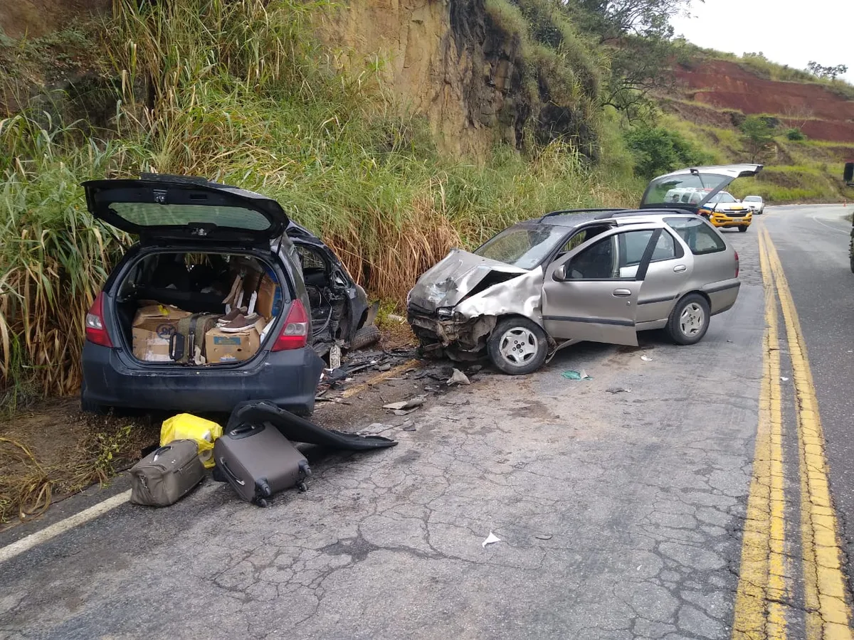 Mãe vê filha morta em acidente e pede que policiais se afastem: ‘Vou pedir a Deus para morrer tamb…Ver mais