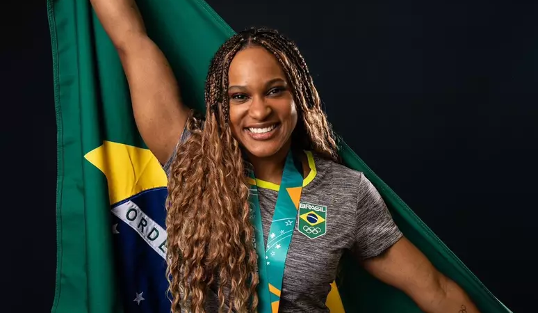 Após Ganhar Medalha Nas Olimpíadas, Rebeca Andrade Acaba Sofrendo Grav…Ver Mais