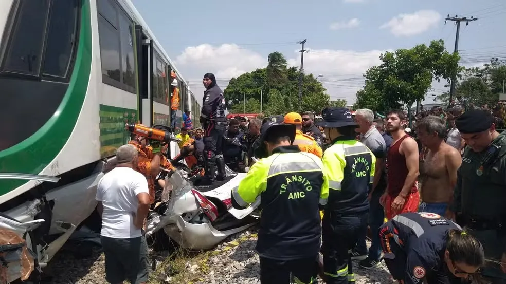 Lut0: Mãe e Filho de 6 Anos M0rre Após Serem Esmagados Por Trem Em Alt…Veja o vídeo