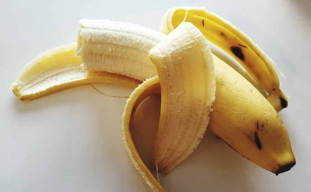 Você Achou Estes Pontinhos Pretos Dentro da Banana? Jogue Fora Agora Mesmo, Pode Ser…Ver mais