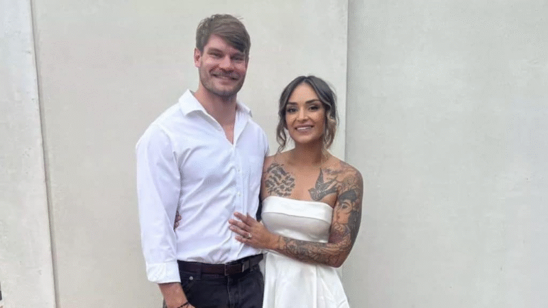 Após Casamento, Homem Tira Sua Vida Na Lua de Mel Porque Estava Arrep…Ver mais