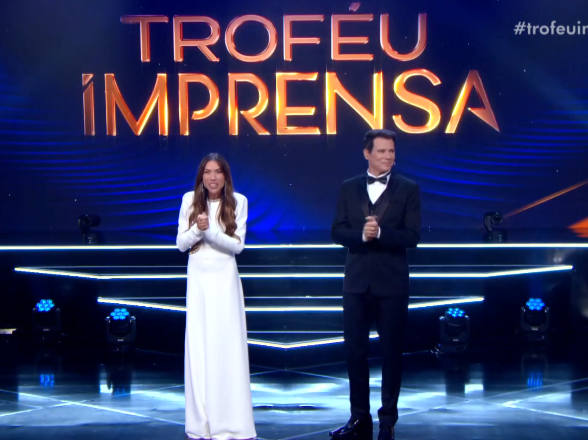 Este Detalhe no Troféu Imprensa Assustou a Todos: “Ele Est…Ver mais