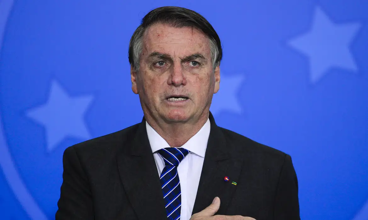 Bolsonaro Manda Duro Recado Para Novo Papa XIV e Afirma: “Seu…Ver mais