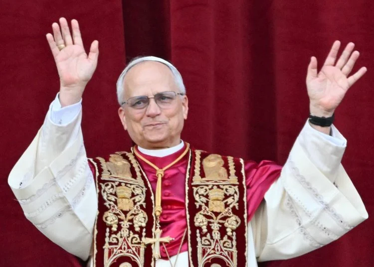 Novo Papa Leão é Acusado de Ter Permitido Que Padres Abusassem De Mulh…Ver mais