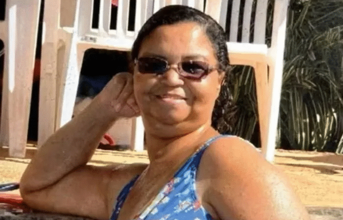 Mulher M0rre Enquanto Limpava o Banheiro de Sua Casa Ao Misturar Detergente Com…Ver mais