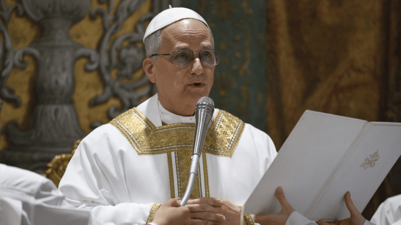 Novo Papa Leão XIV Revela Não Aceitar Casamento Entre Duas Mul…Ver mais
