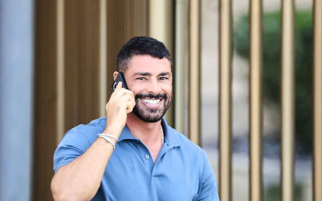 Após Polêmicas, Cauã Reymond Quebra Contrato e Acaba Sem Emp…Ver mais