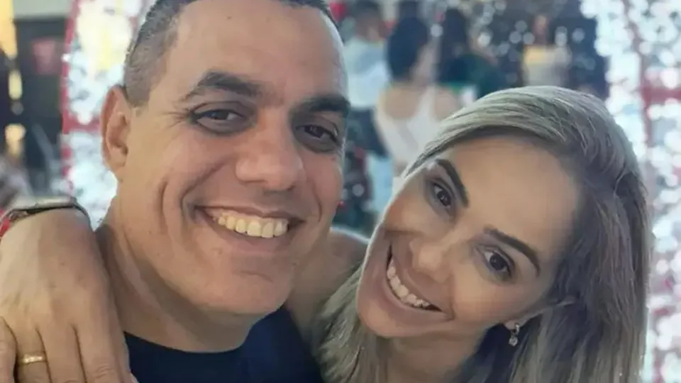Lut0: Sargento da Polícia Mat0u Sua Esposa Com 51 Fa…Ver mais