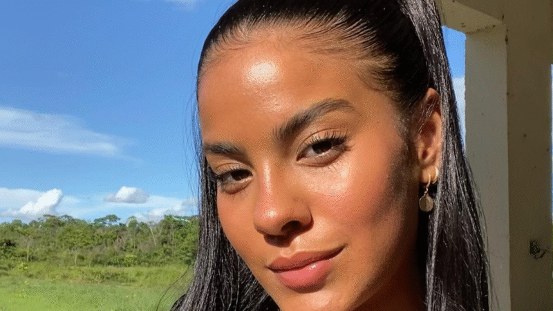 Bella Campos Aparece Em Lágrimas Após Polêmica com Cauã Reymond e Ter Perdido Sua…Ver mais