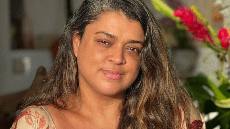 Preta Gil Passou Por Cirurgia Delicada de 21 Horas Para Remover Sua…Ver mais