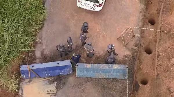 Este Detalhe no Velório do Empresário Encontrado Dentro de Buraco Assustou a Tod…Ver mais