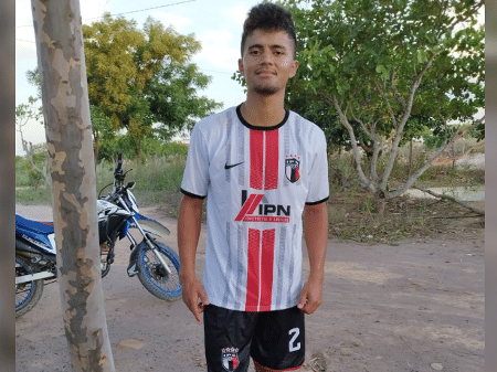 Lut0: Ele Morreu Durante Uma Partida de Futebol, Recebeu Um Chut…Ver detalhes